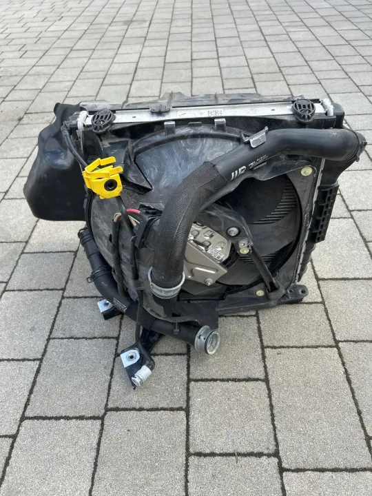 Porsche 911 991 3.0L oikea jäähdytinjärjestelmä OEM 9P1121252 image 2