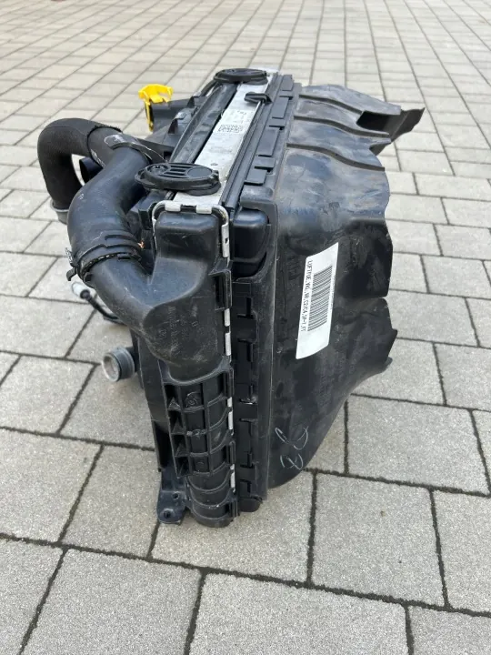 Porsche 911 991 3.0L oikea jäähdytinjärjestelmä OEM 9P1121252 image 4