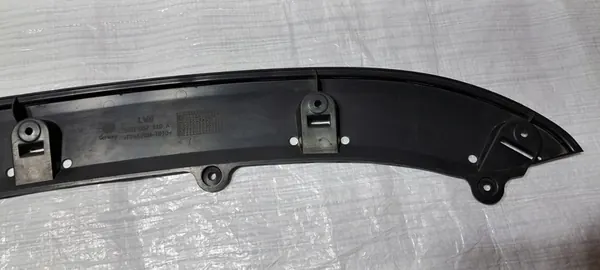 VW Golf VI Framskärmsspoiler 5K0807110A image 6