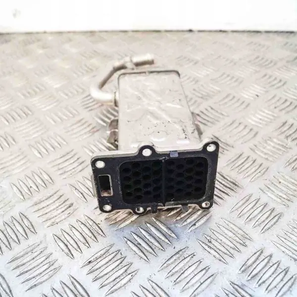 EGR-jäähdytin VW Polo (6R, 6C) 1.2L 55kw 2011 03P131512E image 2