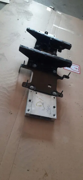 Wechselrichter Halterung OEM 9842692280 9834471180 image 6
