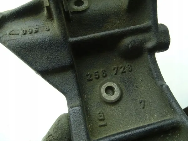 PEUGEOT_406_96-04_1.9 TD DHX Suporte Compressor AC image 3