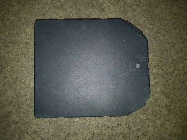 BMW moottoritilan osat OEM 12901438490 5-sarja image 3