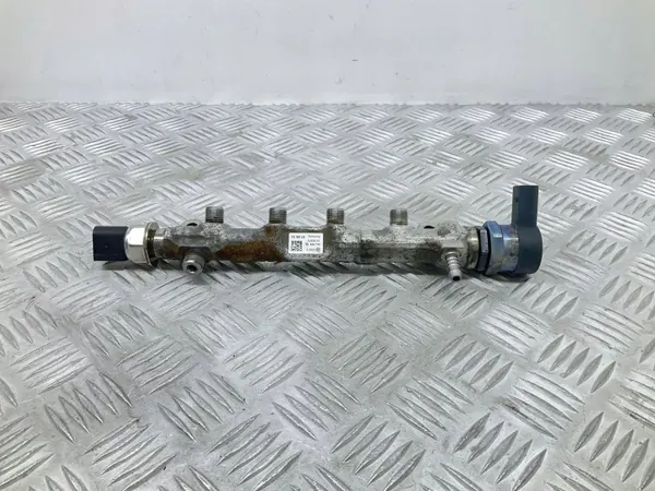 Bränsletrycksregulator OEM 04L089B för VW Golf image 2