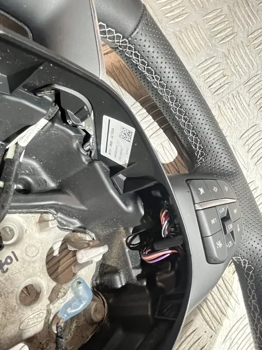 Volante de couro aquecido Ford Puma II MK2 19- OEM DG24271 image 5