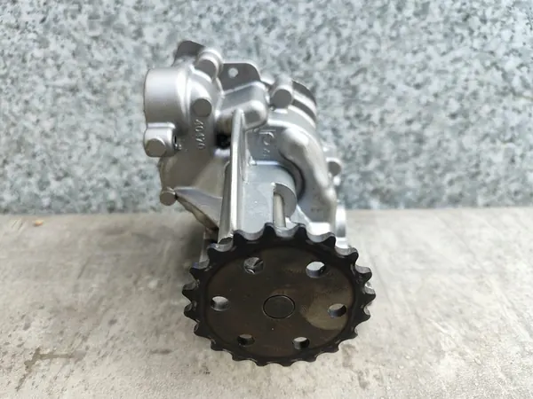 Nissan X-Trail T32 Lift 2.0 DCI Olje Pump 150004492R image 3