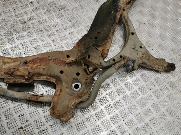 Honda CR-V 2003 Etuapukehys OEM AMD95512 image 6