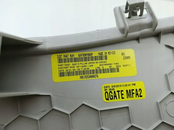 Mercedes W247 rechte hintere Säulenabdeckung OEM A2476906801 image 7