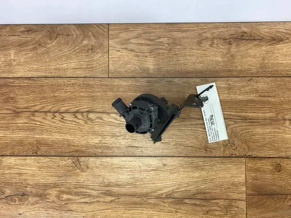 Vattenpump 3.6 V6 Jeep Chrysler Dodge Ram 1500 2019+ image 4