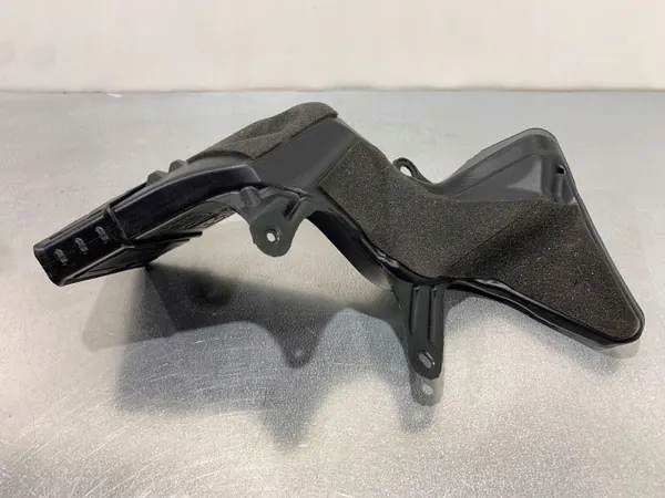 Subaru OE värmekärnhölje OEM 45820SJ000 image 4
