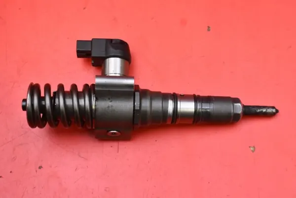 Insprutningspump OEM 03G130073T för VW Passat B6 2.0 TDI image 3