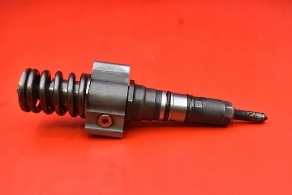 Insprutningspump OEM 03G130073T för VW Passat B6 2.0 TDI image 4