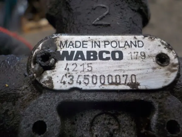 Soupape Modulateur EBS OEM 4801061050 Arrière DAF XF 106 image 7