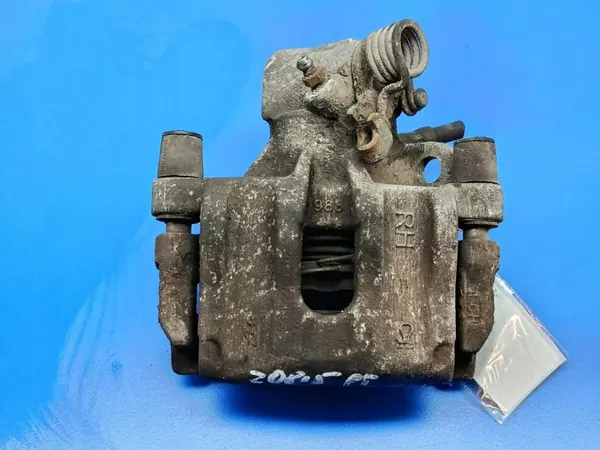 Ford Focus MK2 1.8 16V Pinza Freno Trasera Izquierda OEM CADILAK-Bochnia-497375- image 3