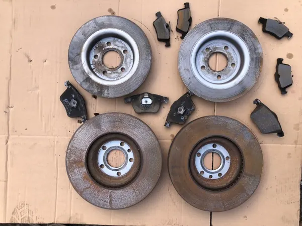 Bremsscheiben und Beläge Set OEM VOLVO C70 II image 3