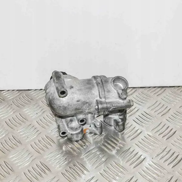 Carcasa de termostato Chevrolet Camaro 3.6 V6 2012-2015 OEM image 3