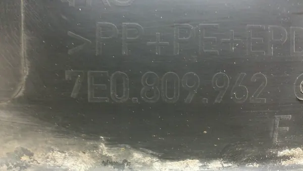 VW T5 Front Right Wheel Arch 7E0809962 image 6