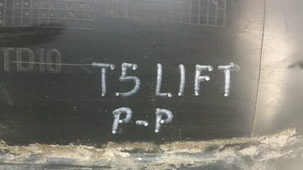 VW T5 Front Right Wheel Arch 7E0809962 image 7