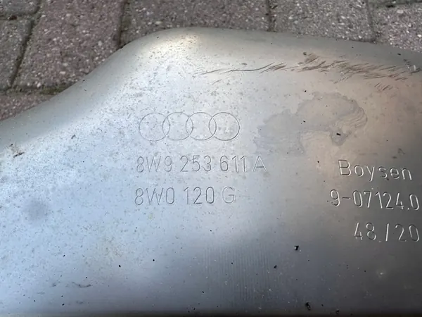 Audi A4 B9 Lift Vasen Päävaimennin OEM 8W9253611A image 3