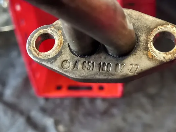 Mangueira de óleo para Mercedes Sprinter W906 2.2 CDI A6511800222 image 4