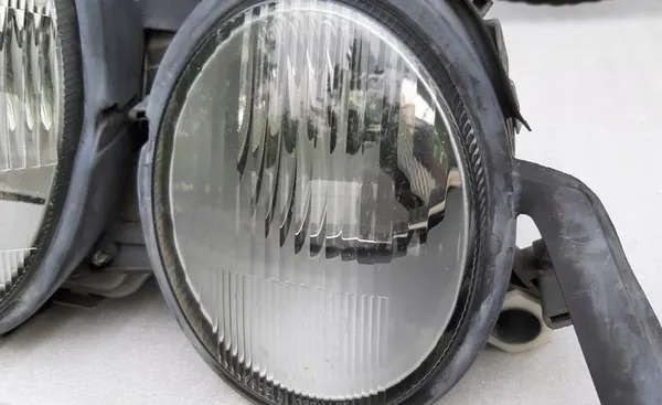 Rechter voorlicht Mercedes W210 image 10