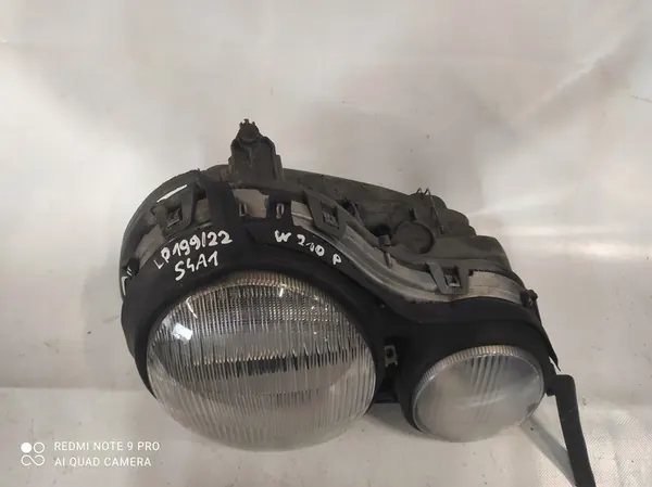 Rechter voorlicht Mercedes W210 image 4