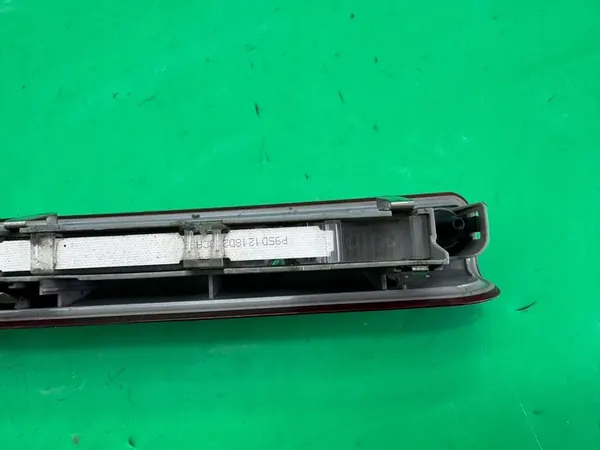 Terceira Luz de Freio Renault Megane III 2008-2016 265900026R image 10