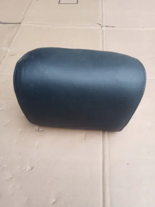 Audi A4 B8 keskusniskatuki OEM 8K0885975H Musta nahka image 2