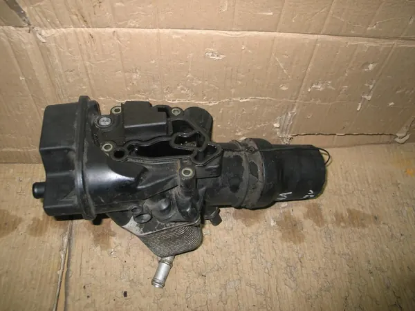 Oljefilterhus AUDI SEAT SKODA VW 06D115397G image 4