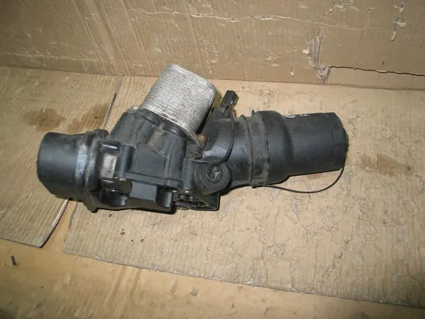 Oljefilterhus AUDI SEAT SKODA VW 06D115397G image 5