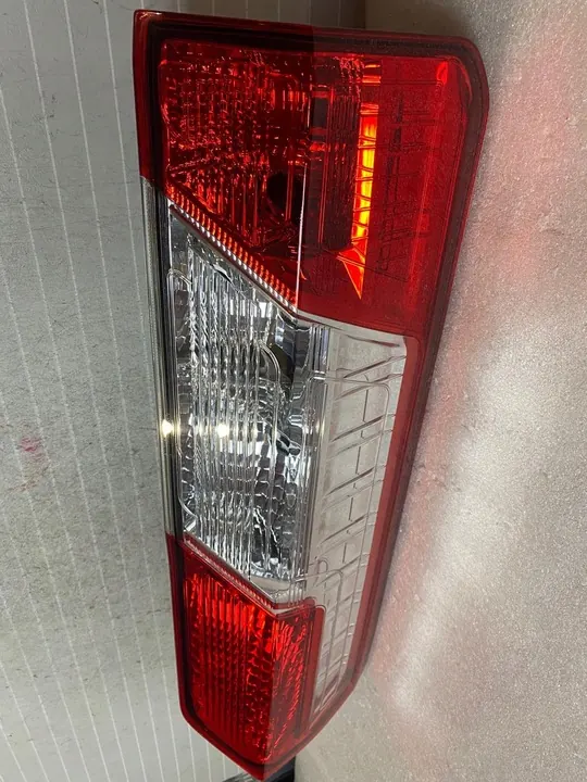 Lámpara trasera izquierda FORD TRANSIT MK8 BK3113405AG image 3