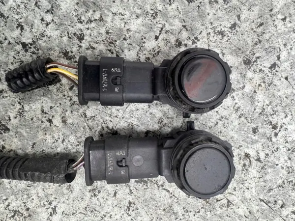 OEM 1-670917-1 Fram-PDC-sensor för Volvo XC40 2017-2024 image 2