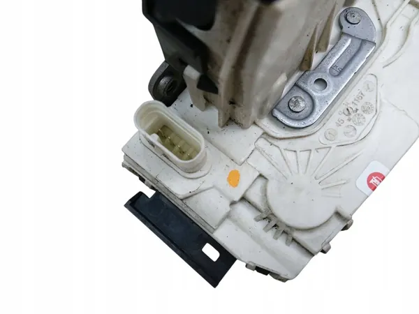 Dörrlås Fram Höger 4 Pin Mercedes W204 W212 X204 C218 A2047200635 image 5