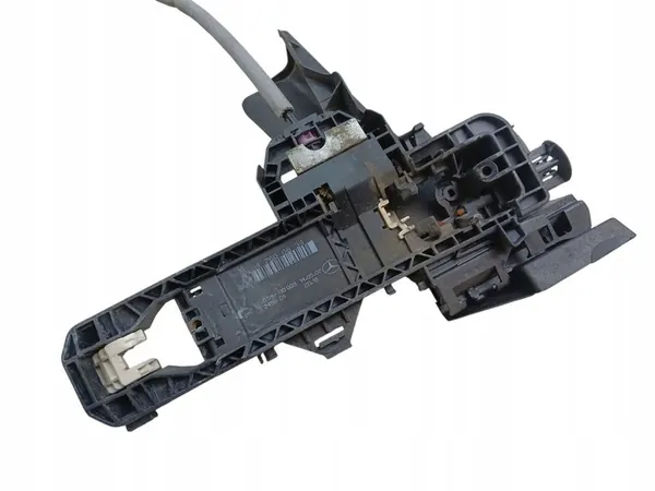 Dörrlås Fram Höger 4 Pin Mercedes W204 W212 X204 C218 A2047200635 image 6