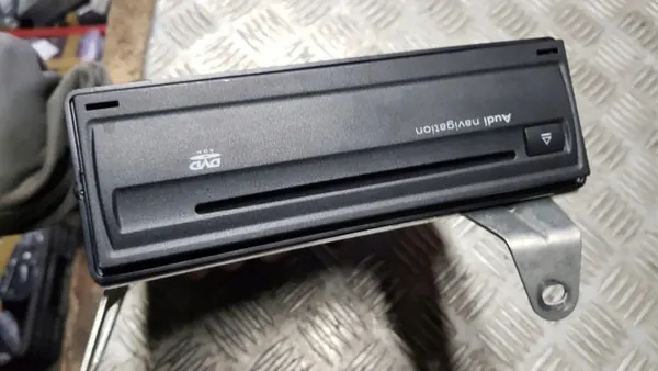 Lector de Navegación AUDI A8 D3 Pieza OEM image 7