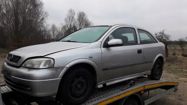 Lámpara derecha Opel Astra II 2001 Z147 image 3