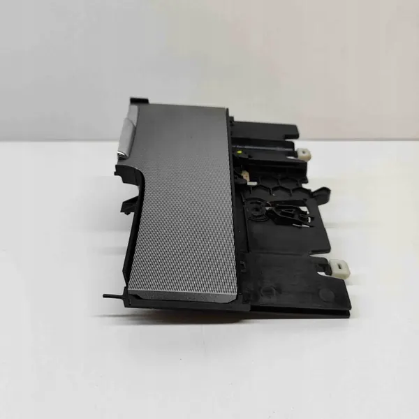 Volvo XC90 2020 middenconsole asbak OEM 31377379 image 5