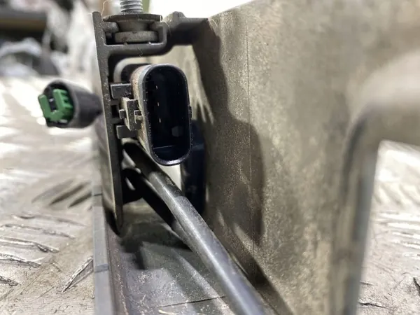 Land Rover FBZ20751 Faixa luz painel - Usado image 4