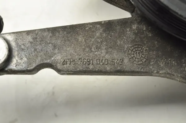 Pompe de direction Mercedes OEM A0064669801 image 4