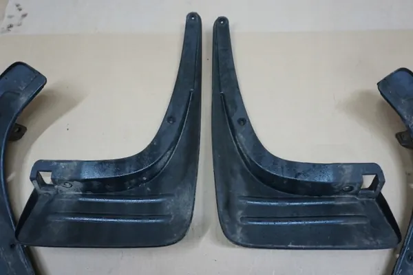 TOYOTA RAV4 II Protège-boue Avant & Arrière 00-05 image 9