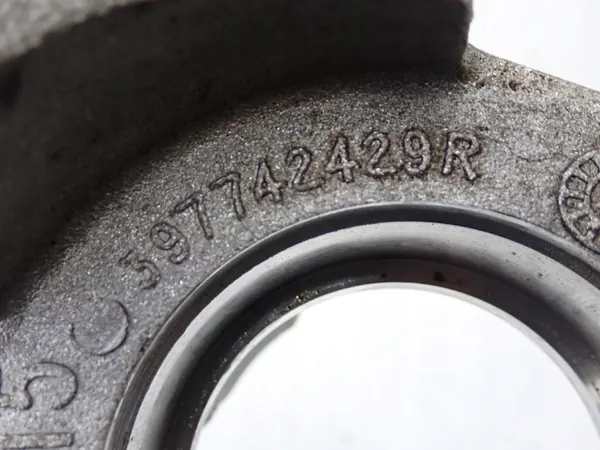 Suporte de Semi-Eixo OEM 397742429R Dacia Usado image 4