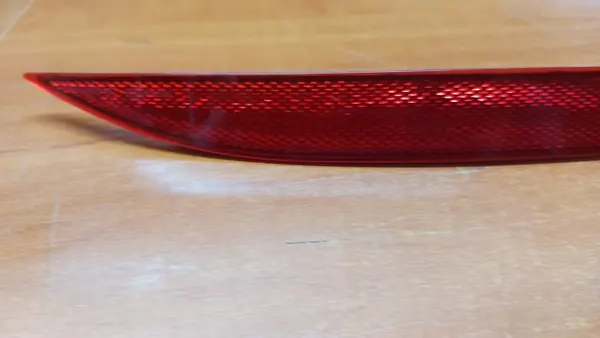 Refletor para-choques traseiro direito OEM 81910-02220 Toyota image 3