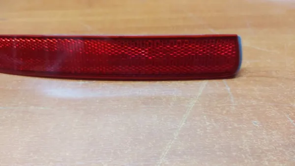 Refletor para-choques traseiro direito OEM 81910-02220 Toyota image 4