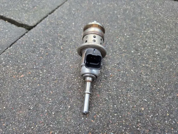 Injecteur AdBlue CITROEN PEUGEOT TOYOTA OPEL image 4