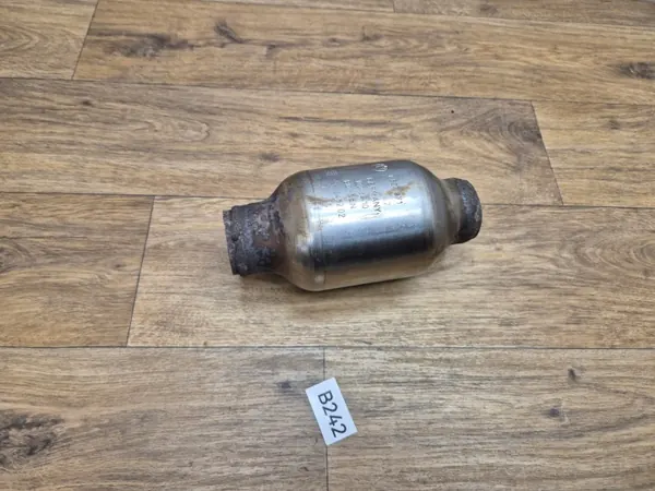 BMW OEM 7627071 midden demper F30 F31 image 4