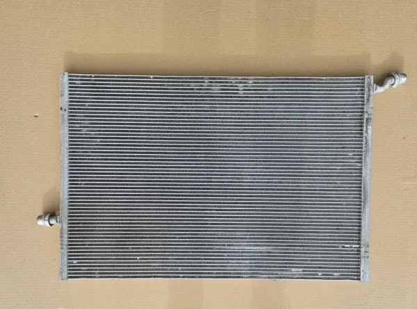 Refroidisseur d'eau auxiliaire Mercedes Classe C W205 OEM A0995002003 image 2