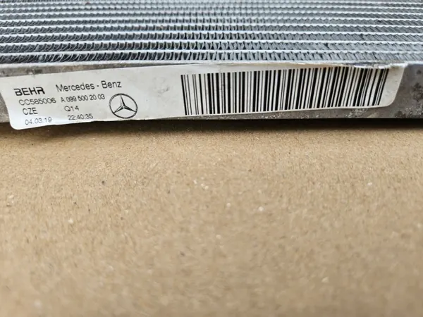 Refroidisseur d'eau auxiliaire Mercedes Classe C W205 OEM A0995002003 image 3