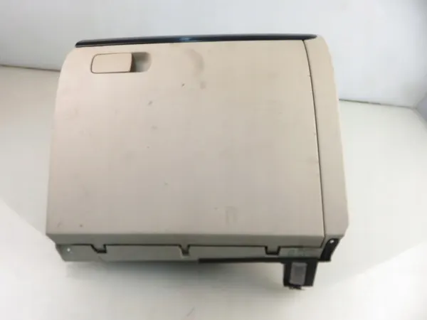Compartimento de almacenamiento VW usado OEM 5C7857097AE image 2