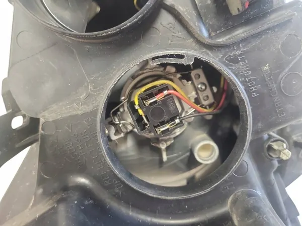 Farol dianteiro esquerdo Citroen Jumpy 2008 image 3