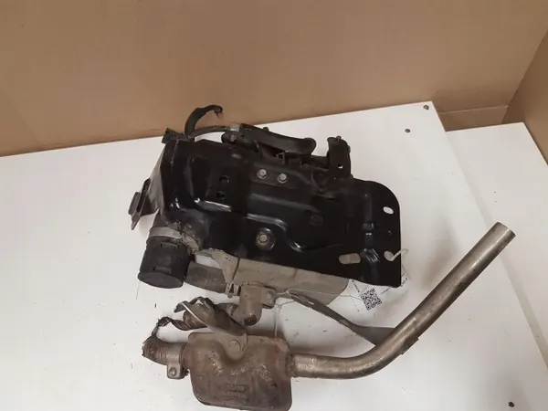 Webasto-lämmitin OEM 86450C Mazda 6 Farmarille 2009 image 10